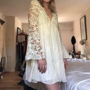 White lace dress with flare sleeves